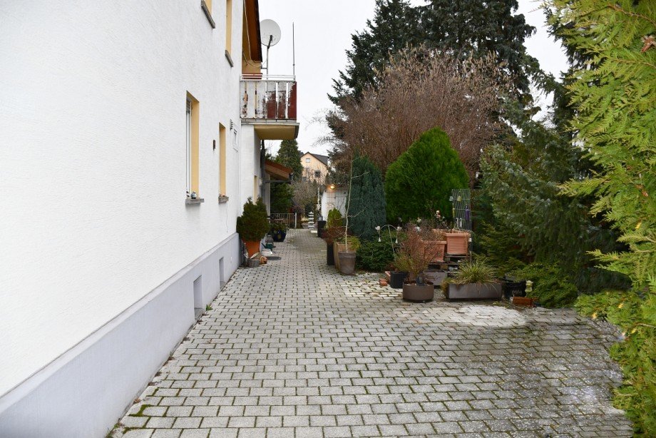 Hauszugang Doppelhaush�lfte Darmstadt-Wixhausen