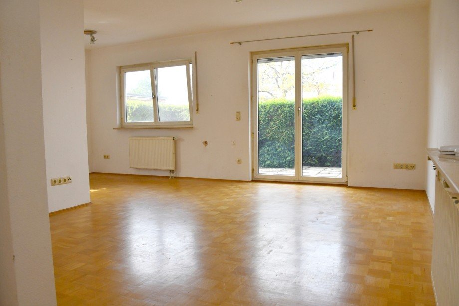 ger�umiges Wohnzimmer Doppelhaush�lfte Darmstadt