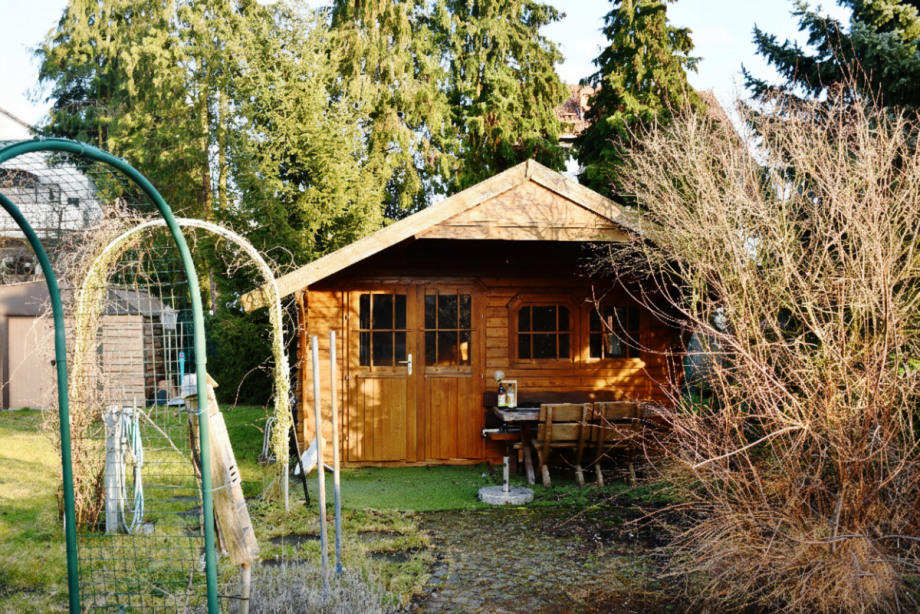 praktisches Gartenhaus Zweifamilienhaus Weiterstadt
