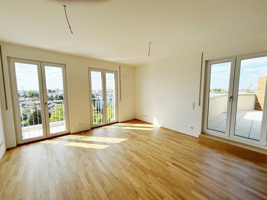 lichtdurchfluteter Wohnbereich Dachgeschosswohnung Darmstadt