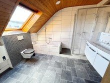 modernes Tageslichtbad **VERKAUFT** Charmantes Einfamilienhaus mit vielseitig nutzbarem Nebengeb�ude