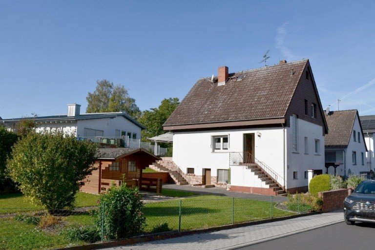 charmantes Einfamilienhaus Gro�-Umstadt/Semd Einfamilienhaus **VERKAUFT** Charmantes freistehendes Einfamilienhaus mit gro�em Garten und Gartenhaus