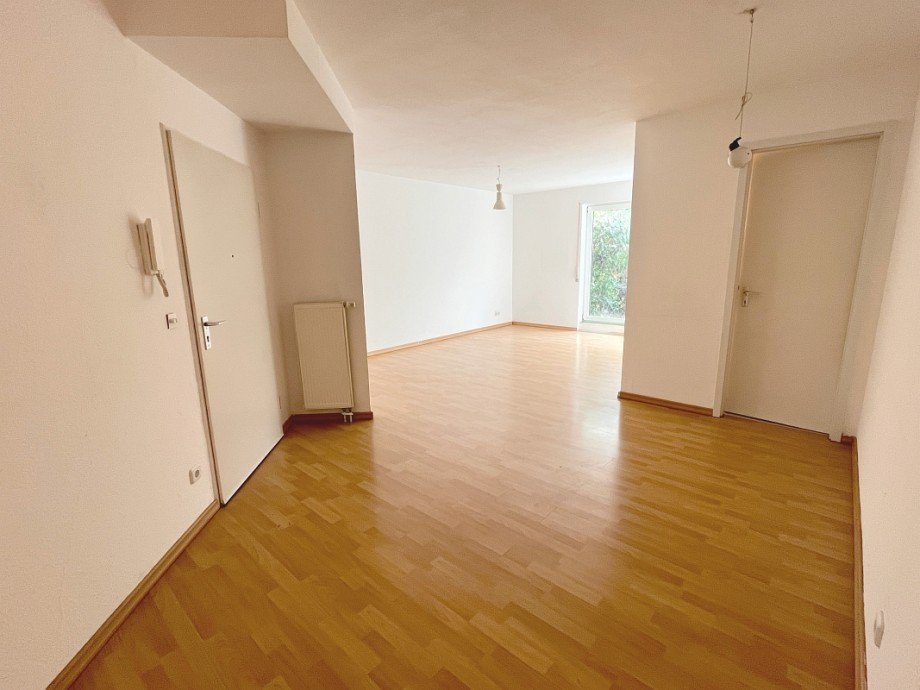 ger�umiger Wohn-/Essbereich Wohnung Darmstadt-Eberstadt