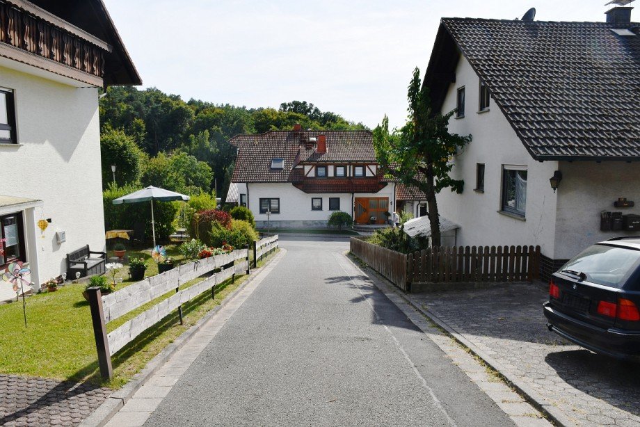 Hauszufahrt Einfamilienhaus L�tzelbach