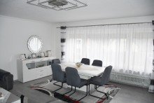 Wohnung Obergeschoss: Wohnen/Essen **VERKAUFT** Ansprechendes 3-Parteienhaus in Riedstadt-Crumstadt