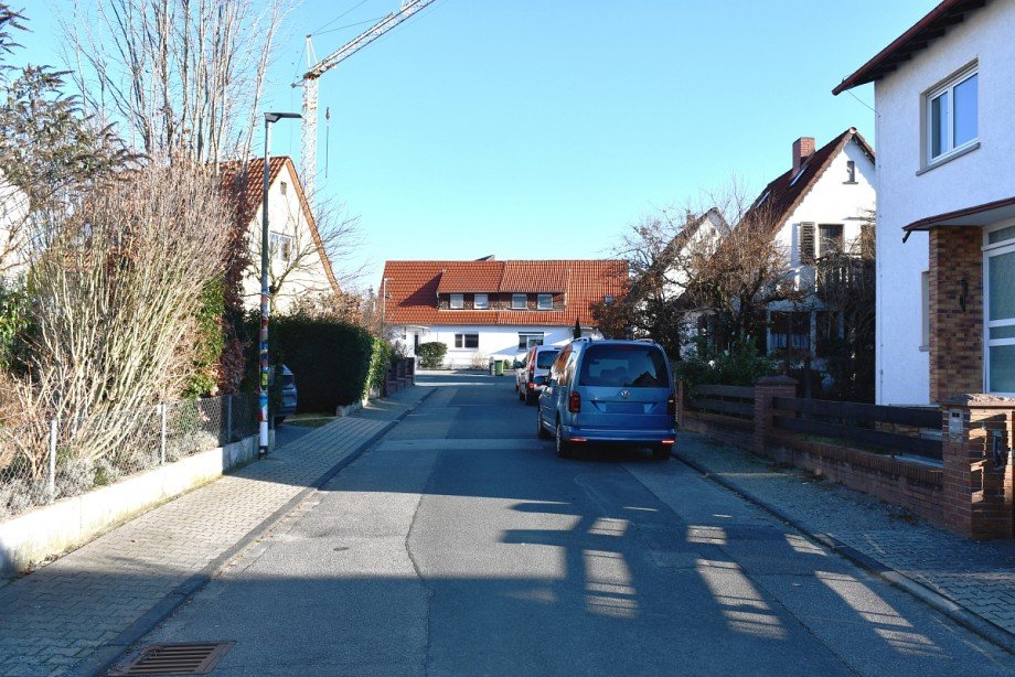 22 angenehme Wohnlage Zweifamilienhaus Bickenbach