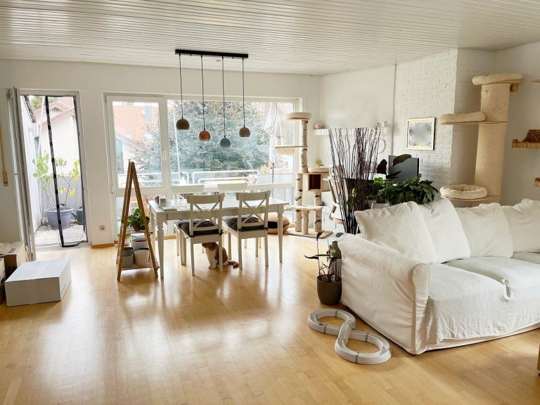 gro�z�giger Wohn-/Essbereich Bickenbach Maisonettewohnung **VERMIETET** Attraktive Maisonettewohnung mit Sonnenbalkon, Garage + Pkw-Stellplatz