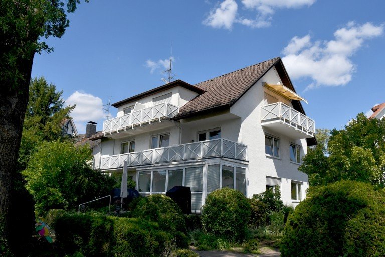 1 Hausansicht Darmstadt Mehrfamilienhaus **VERKAUFT** Attraktives gepflegtes 7-Parteienhaus in Darmstadt � Siedlung Tann