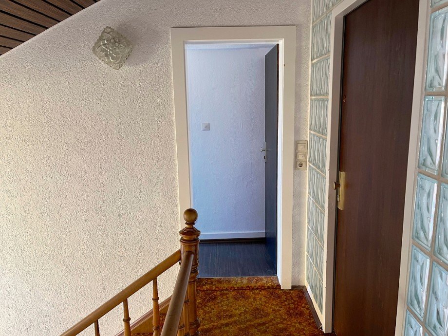Hausflur zum Zimmer links Dachgeschosswohnung Darmstadt