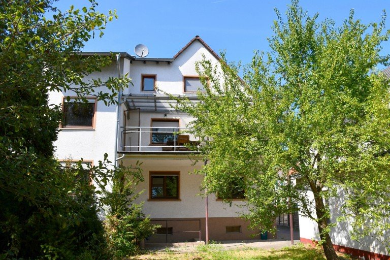 Hausansicht Gartenseite Darmstadt Haus Ein- bis Zweifamilienhaus mit viel Platz in Darmstadt-Waldkolonie/Weststadt