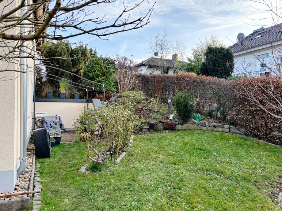 eigener Garten Erdgeschosswohnung Ro�dorf