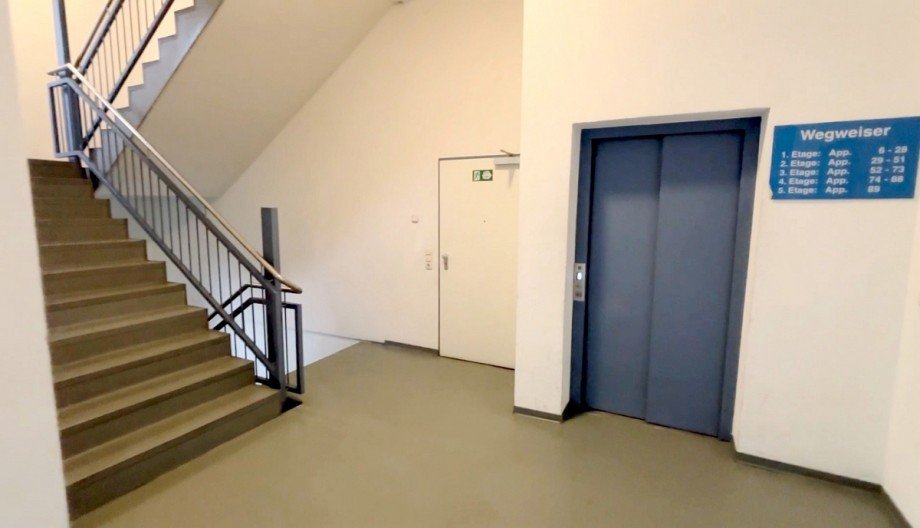 ... mit Personenaufzug Etagenwohnung Darmstadt
