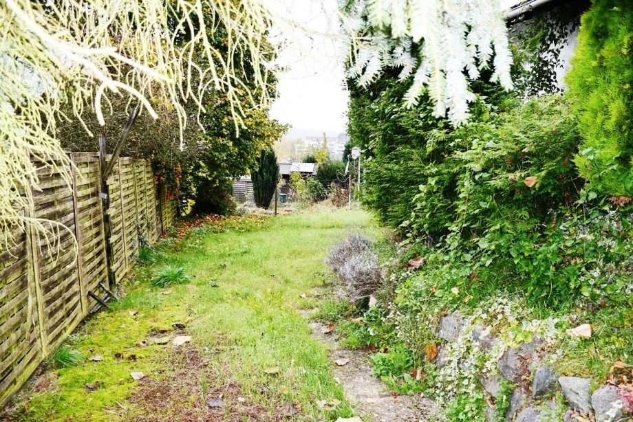 eingegr�nter Garten Einfamilienhaus M�hltal/Nieder-Ramstadt