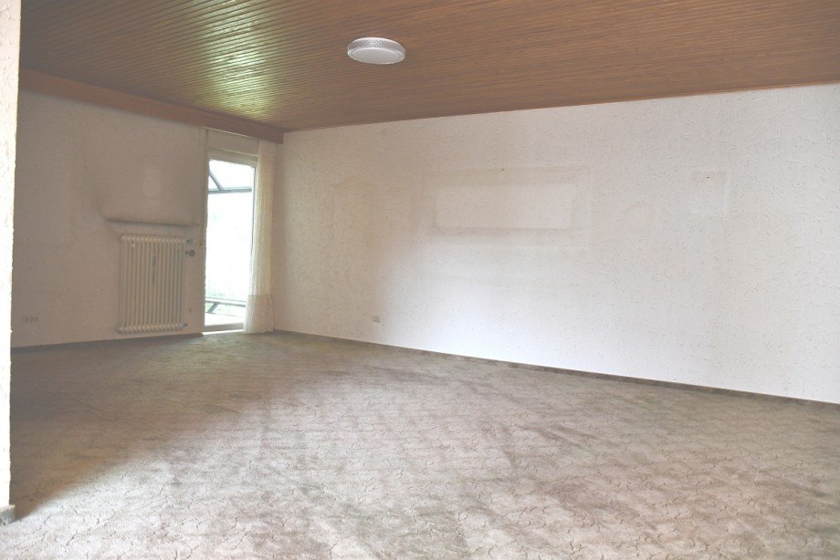 Wohnzimmer Erdgeschoss Mehrfamilienhaus Darmstadt-Wixhausen