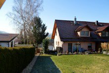 Hausansicht Gartenseite **VERKAUFT** �kologisch gebaute sehenswerte gro�z�gige sonnige Doppelhaush�lfte