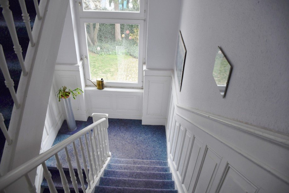 ansprechendes Treppenhaus Dachgeschosswohnung Darmstadt