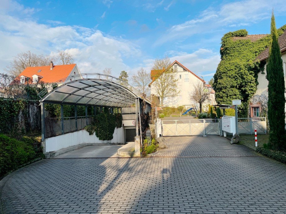 Zufahrt Tiefgarage und Zugang Wohnanlage Wohnung Darmstadt-Eberstadt