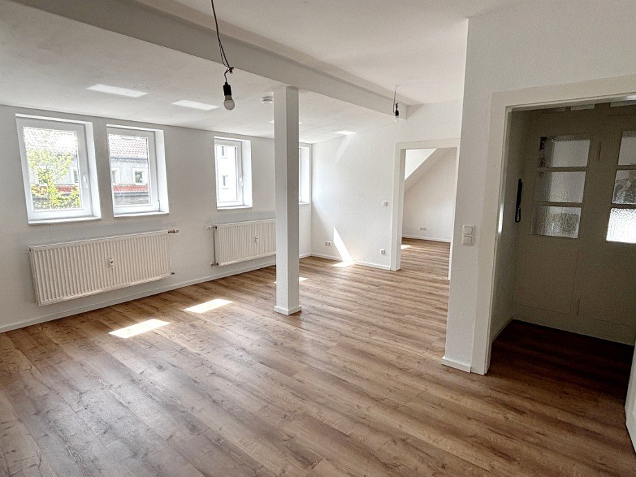 helles Wohnzimmer Dachgeschosswohnung Darmstadt
