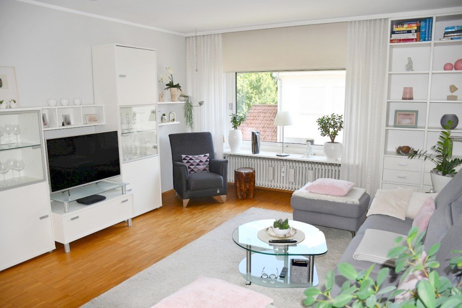 Wohnung OG - Wohnen mit Balkonzugang Mehrfamilienhaus Griesheim