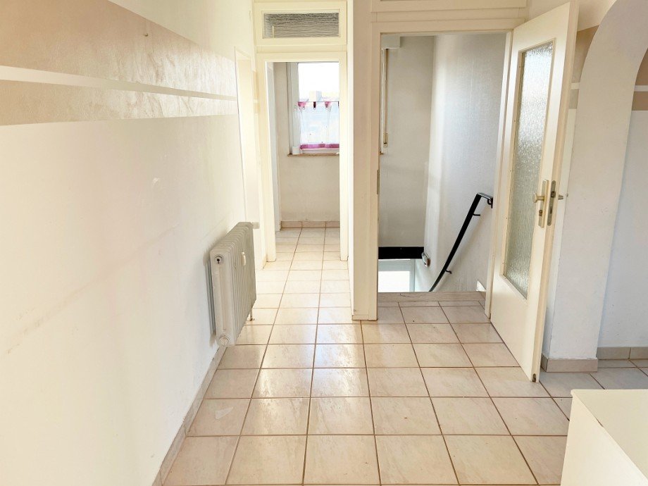 12 Diele Obergeschoss Zweifamilienhaus Bickenbach