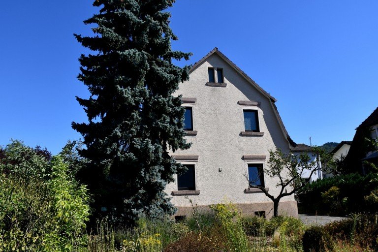 Hausansicht Gartenseite Bensheim Einfamilienhaus **VERKAUFT** Freistehendes Einfamilienhaus zum Preis eines Reihenhauses in Bensheim-Auerbach