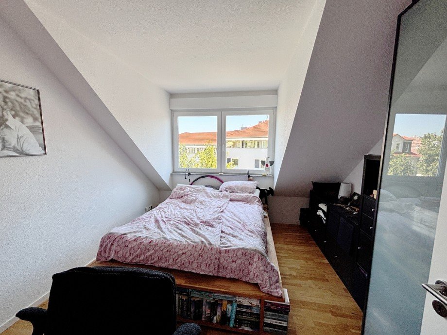 gem�tliches Schlafzimmer Dachgeschosswohnung Darmstadt