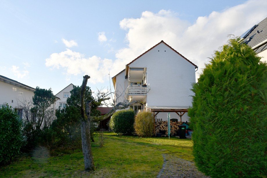Hausansicht Gartenseite Zweifamilienhaus Weiterstadt
