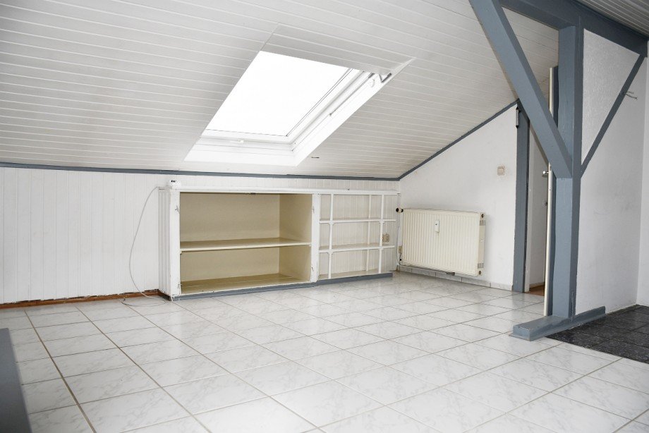 DG: Wohnung 2 - Zimmer Mehrfamilienhaus Darmstadt-Wixhausen