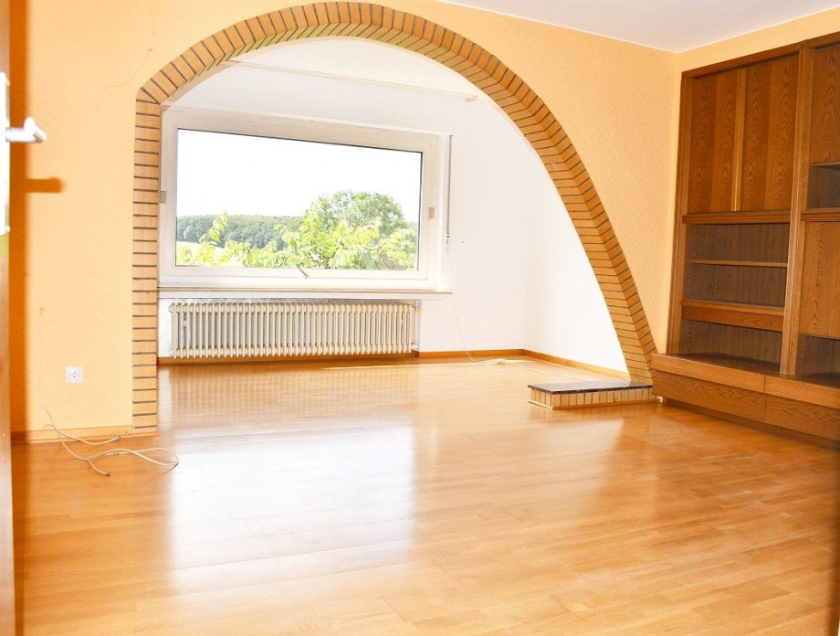 ger�umiges Wohnzimmer Zweifamilienhaus Ober-Ramstadt