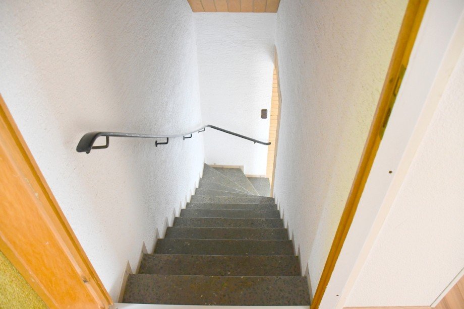 Treppenaufgang Dachgeschoss Zweifamilienhaus Ober-Ramstadt
