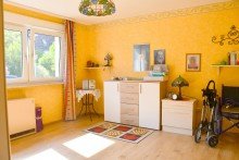 Schlafen Erdgeschoss **VERKAUFT** Gro�z�giges 1- bis 2-Fam.Haus in bevorzugter Wohnlage von Ober-Ramstadt, auf Eiche