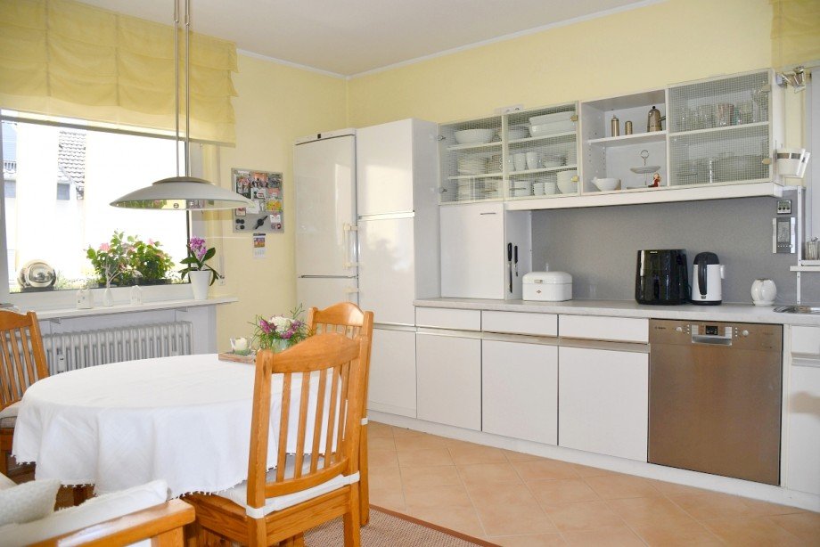 Wohnung OG - Wohnk�che... Mehrfamilienhaus Griesheim