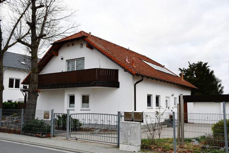 Hausansicht Bickenbach Zweifamilienhaus **VERKAUFT** Modernes Zweifamilienhaus mit vielen Extras an der Bergstra�e, in Bickenbach