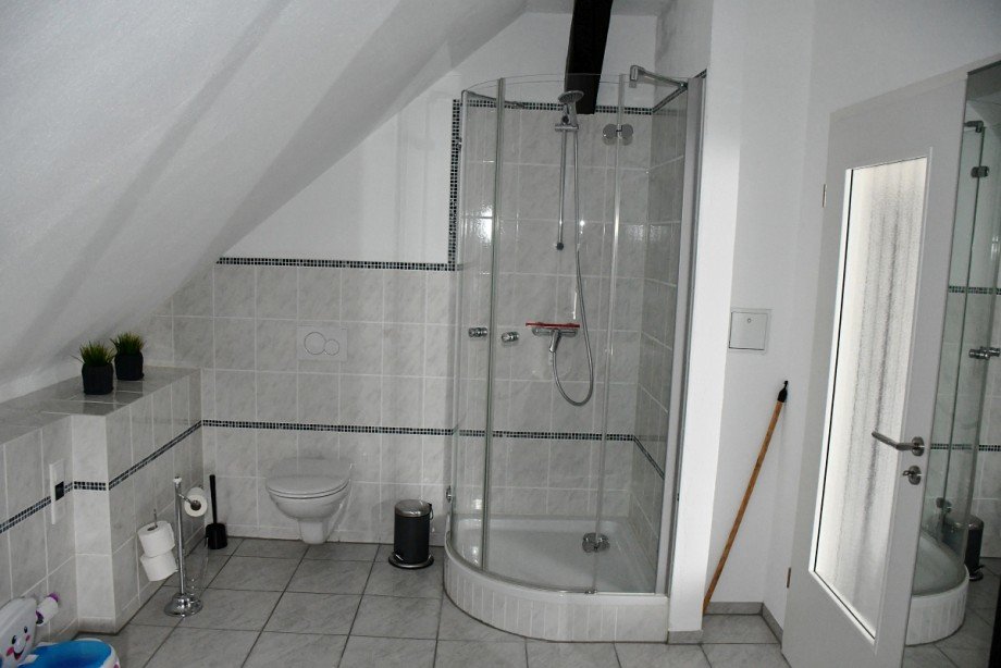 ... und Dusche Einfamilienhaus Modautal-Brandau