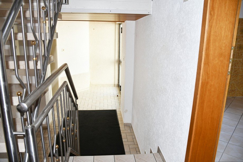 ansprechendes Treppenhaus Zweifamilienhaus Pfungstadt