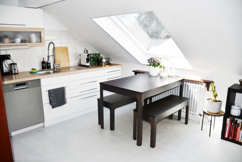 ger�umige K�che Dachgeschoss Mehrfamilienhaus Darmstadt-Wixhausen