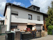 Hausansicht **VERMIETET** Helles gro�z�giges 1-Zimmer-Appartement mit Terrasse im Au�enbereich