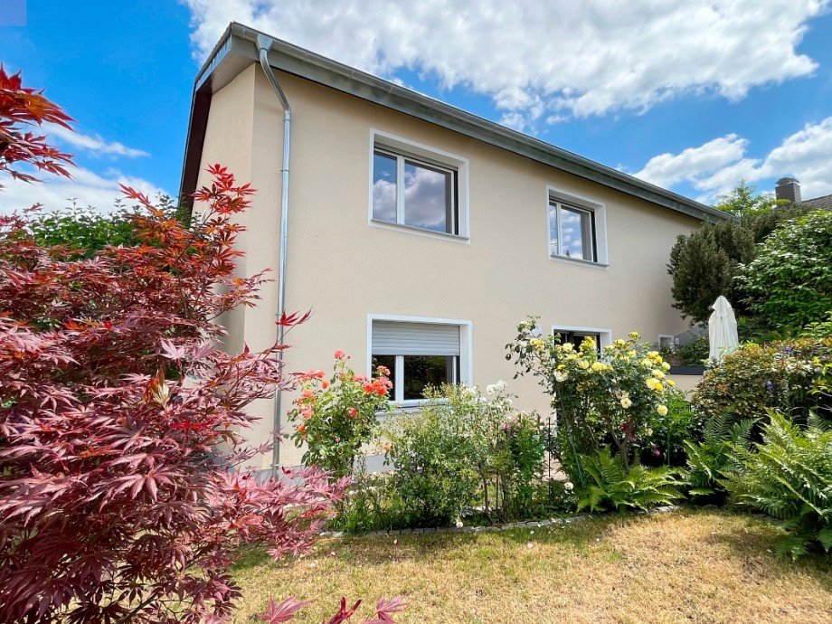 Hausansicht Gartenseite Erdgeschosswohnung Ro�dorf
