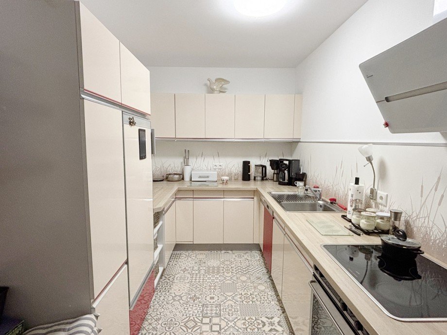 praktische Einbauk�che Erdgeschosswohnung Ro�dorf