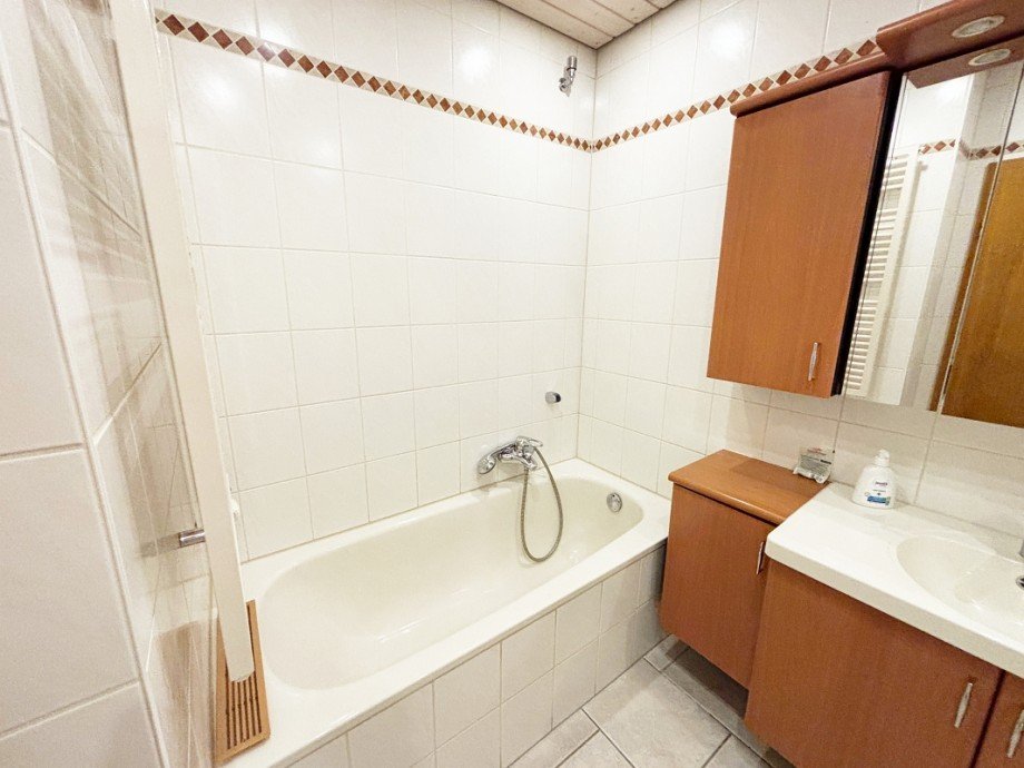 ... und Wanne Etagenwohnung Darmstadt