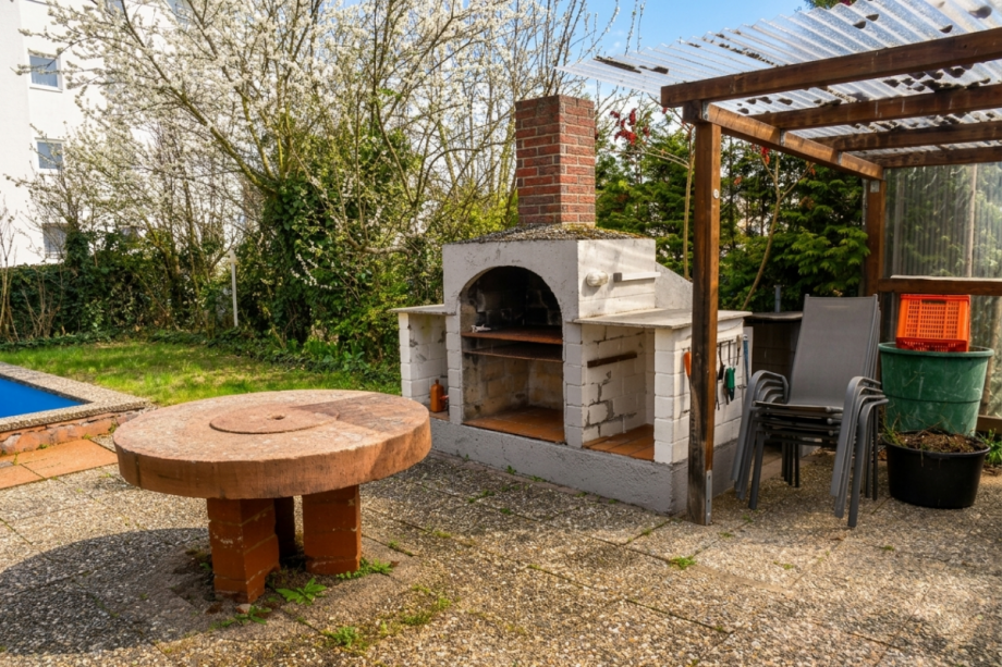 ... mit Grillplatz Zweifamilienhaus Seeheim-Jugenheim