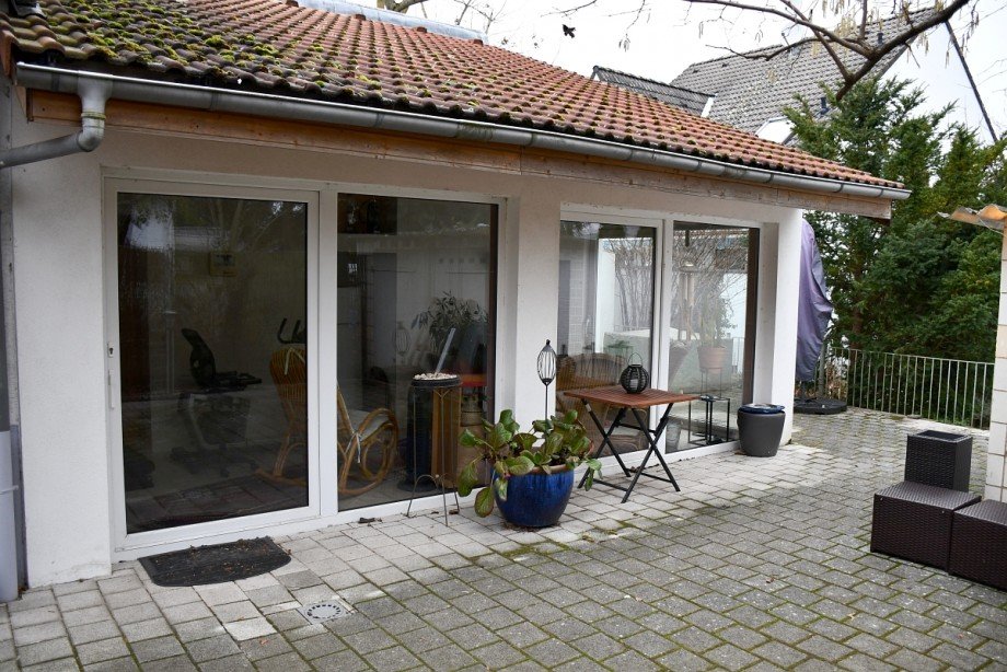 beheizter Wintergarten Doppelhaush�lfte Darmstadt-Wixhausen