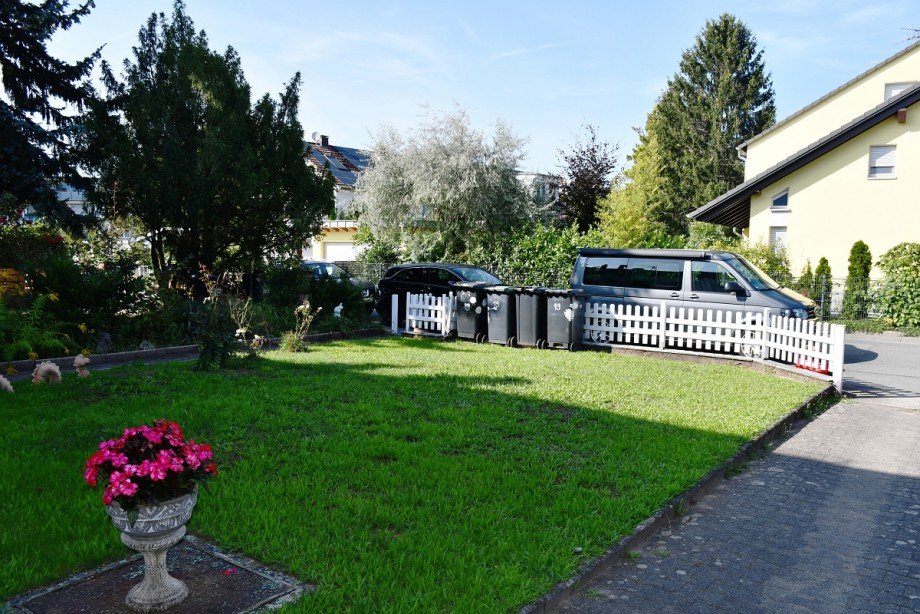 Vorgarten Mehrfamilienhaus Darmstadt
