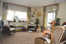 Wohnzimmer Obergeschoss **VERKAUFT** Gro�z�giges 2-Familienhaus mit vielseitig nutzbarem Nebengeb�ude