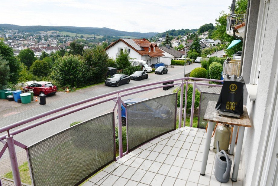 Balkon mit herrlichem Fernblick Erdgeschosswohnung Erbach/Odw.