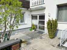 Hauseingang **VERKAUFT** Ansprechendes 3-Parteienhaus in Riedstadt-Crumstadt