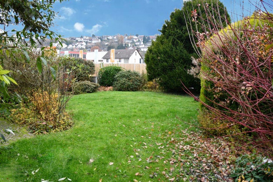 weitl�ufiger Garten Einfamilienhaus Erbach