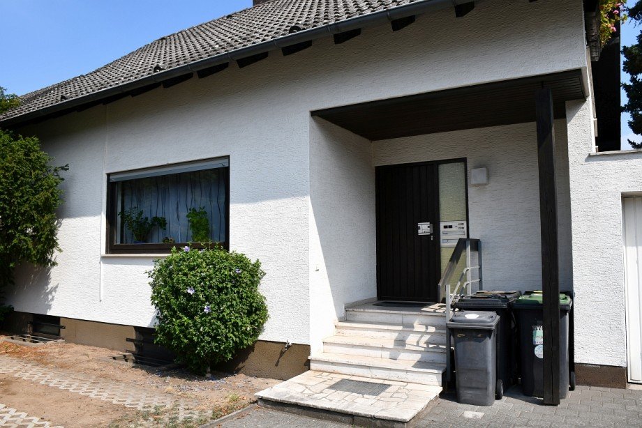 Herzlich Willkommen Zweifamilienhaus Darmstadt-Wixhausen