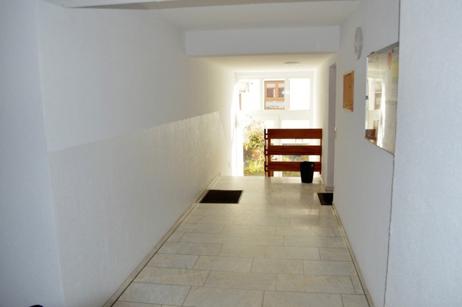 gepflegtes Treppenhaus Etagenwohnung Ro�dorf-Gundernhausen