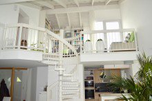 Aufgang Galerie **VERKAUFT** Kurviertel Auerbach! Hochwertige Maisonettewohnung der Extraklasse